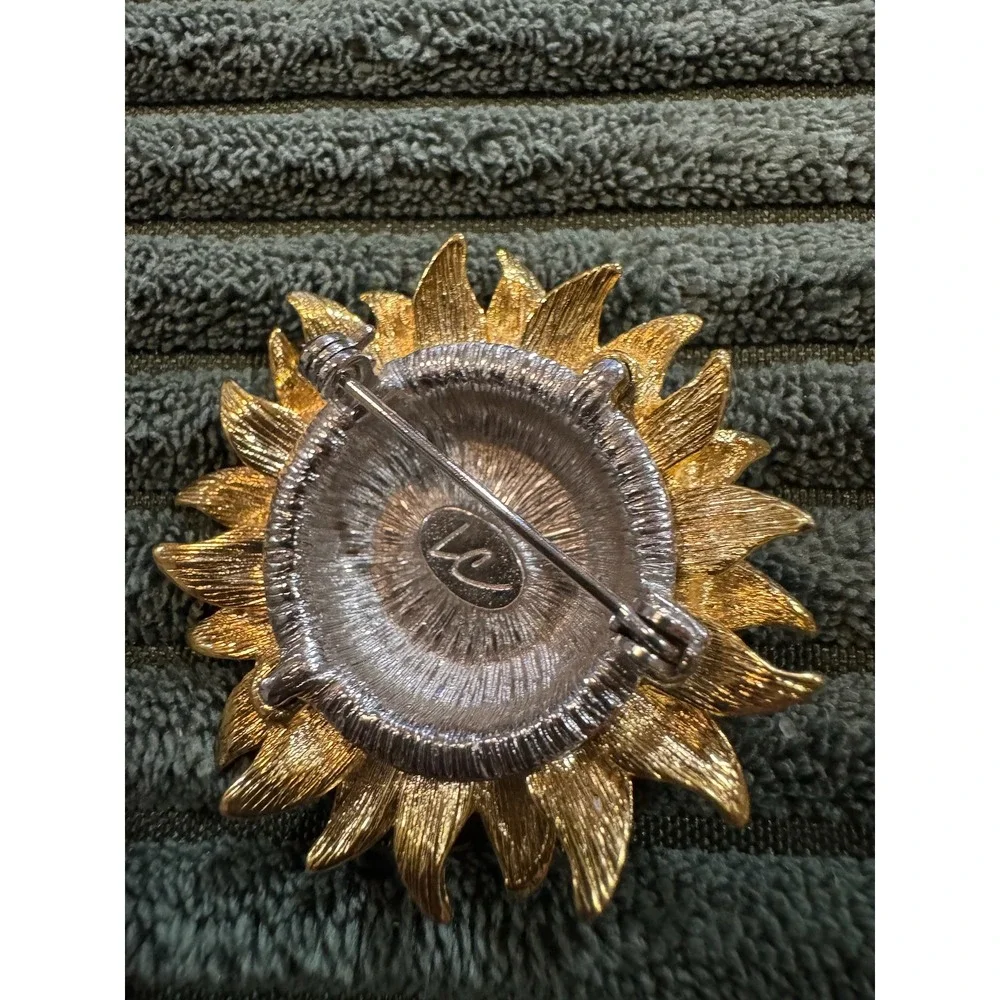 Liz Claibourne Gold Sunflower‎ Brooch Pin with Bee Rhinestone Center